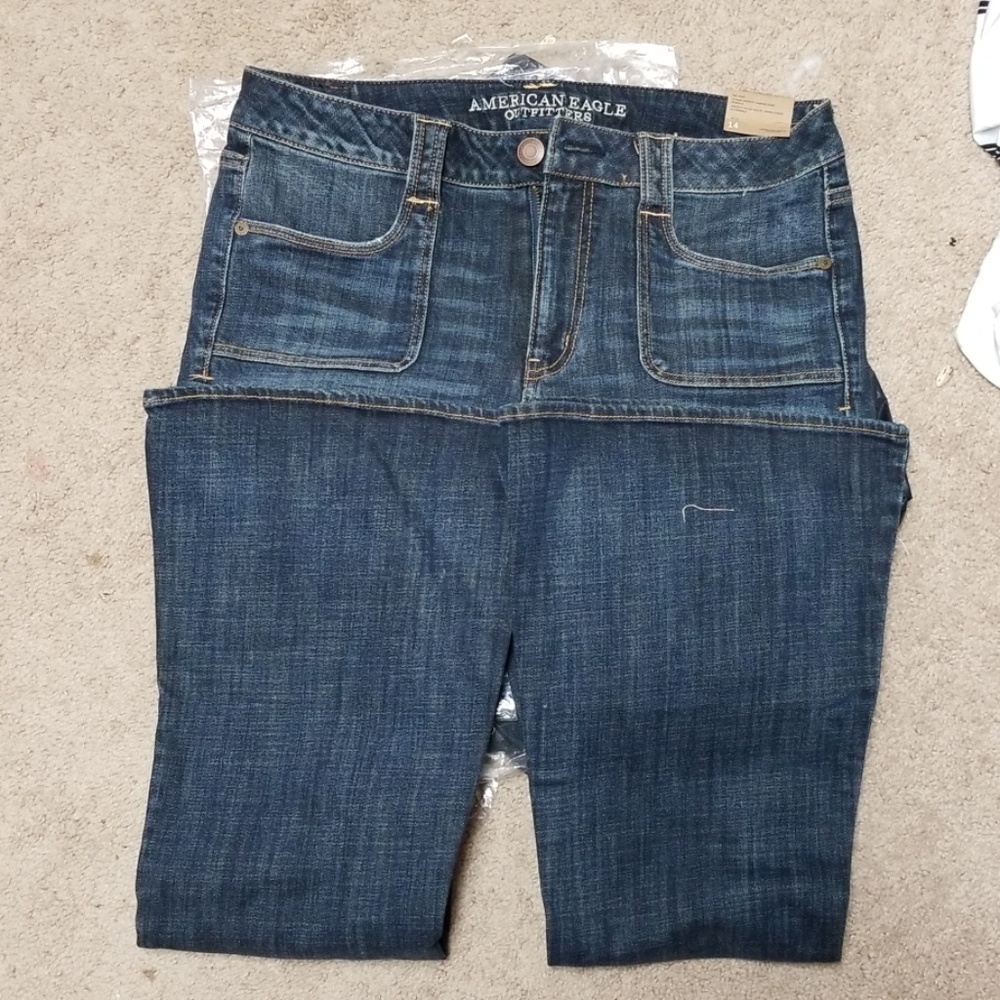 American Eagle Outfitters Hi-rise artist Jean's 14